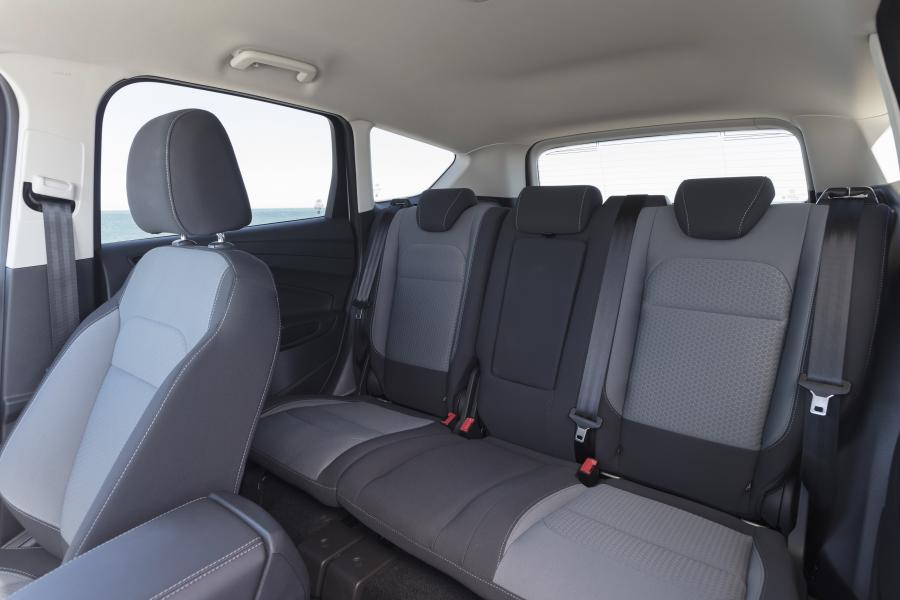 Интерьер Ford Escape Trend 2016 года  (AU) (фото 30 из 44)